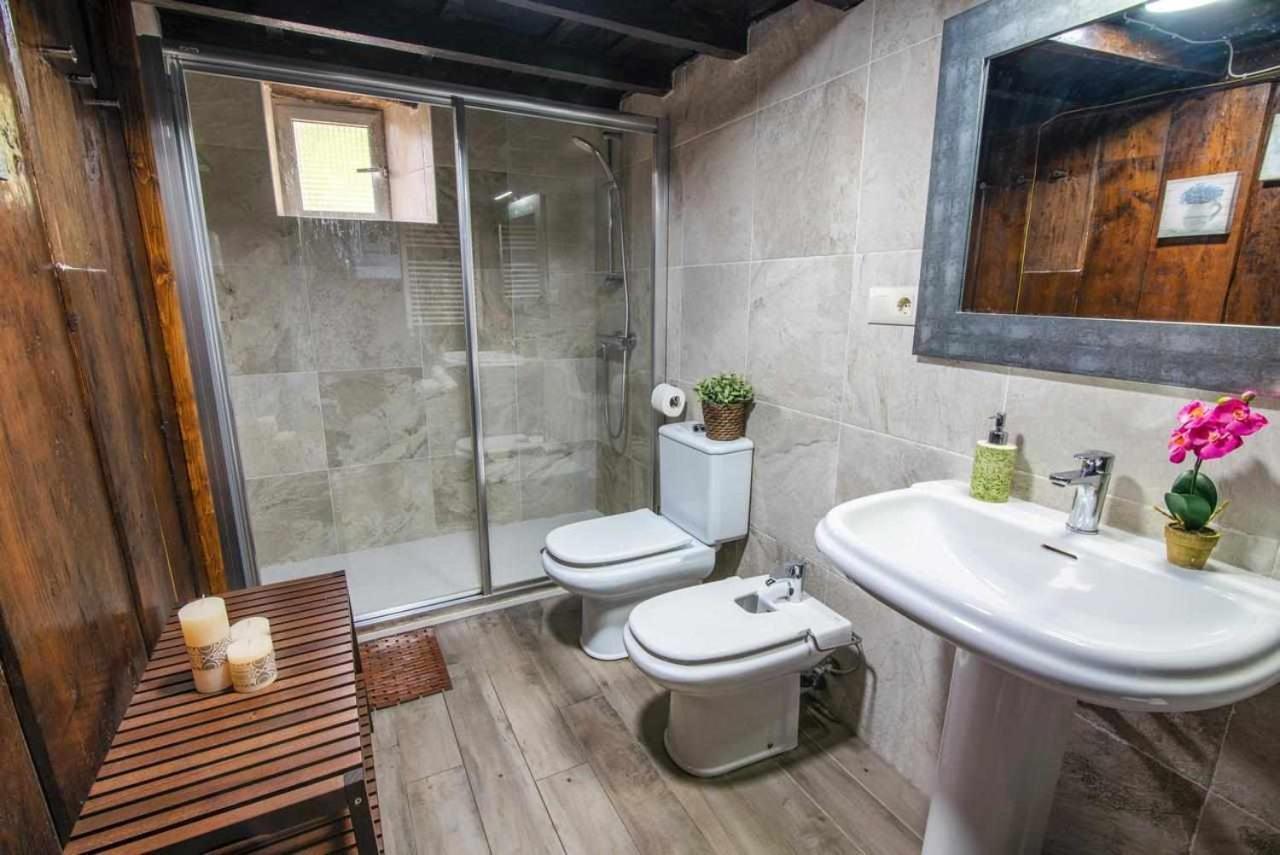Casa Rural La Carrozal Senda Del Oso Orelleiru Exterior foto