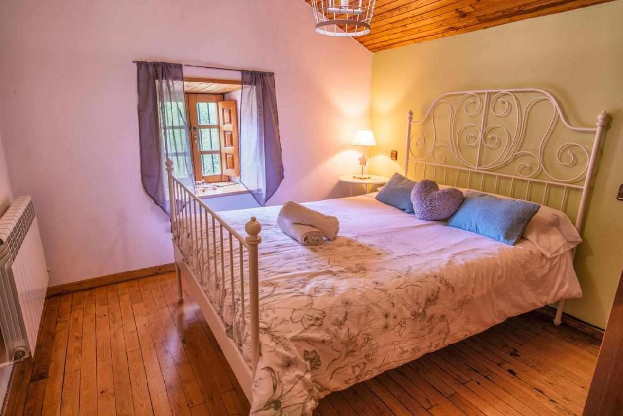 Casa Rural La Carrozal Senda Del Oso Orelleiru Exterior foto