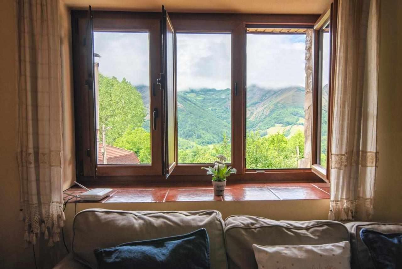Casa Rural La Carrozal Senda Del Oso Orelleiru Exterior foto