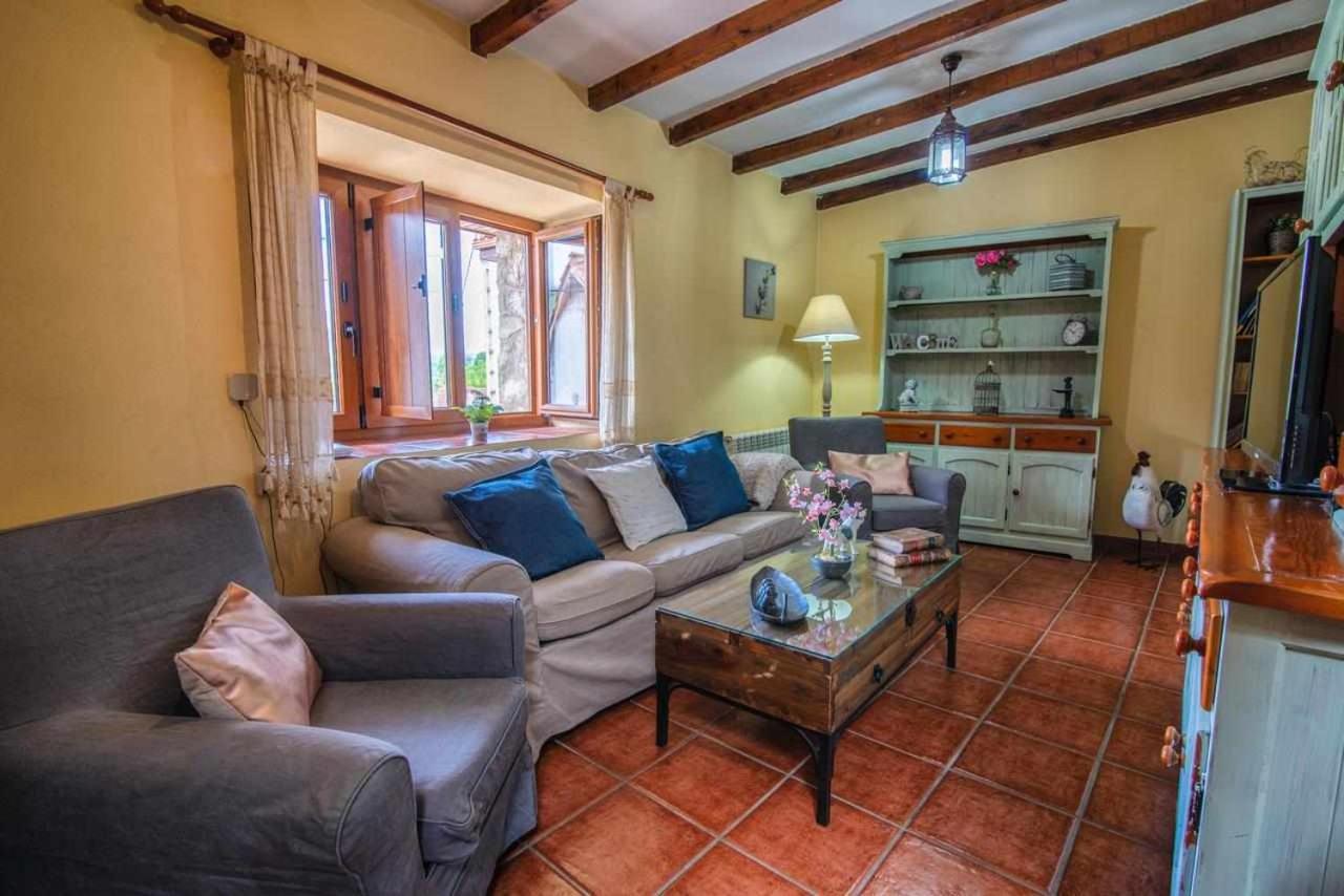 Casa Rural La Carrozal Senda Del Oso Orelleiru Exterior foto